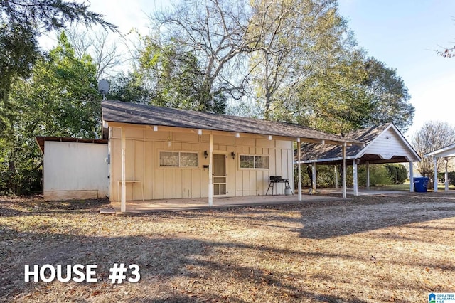 view of outdoor structure featuring a carport