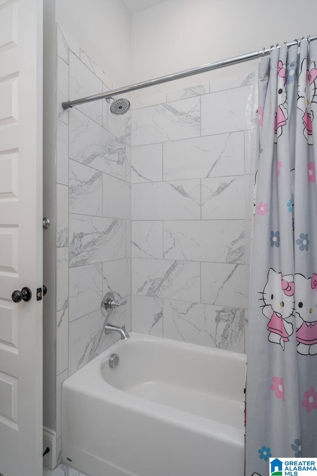 bathroom featuring shower / bath combo