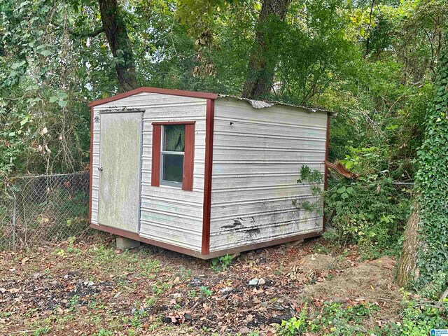 view of outdoor structure