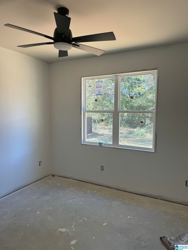 unfurnished room featuring ceiling fan