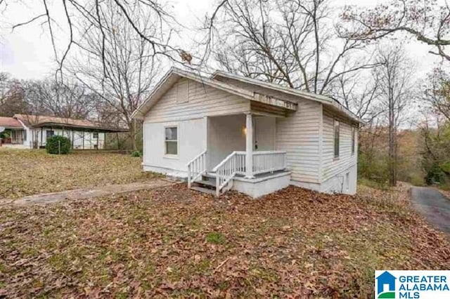 bungalow-style house featuring a porch