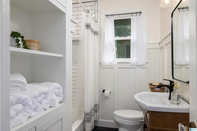 full bathroom with vanity, toilet, and shower / bathtub combination with curtain