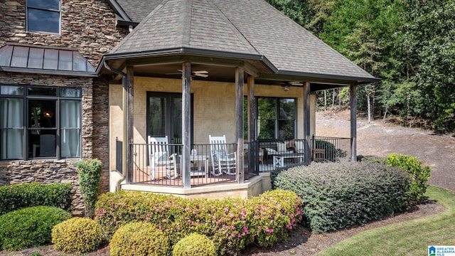 property entrance with covered porch