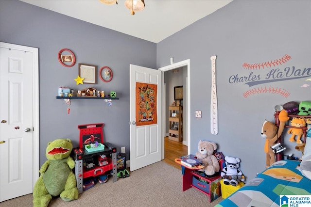 bedroom with carpet flooring