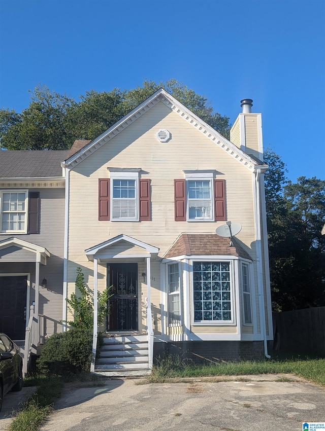 view of front of property