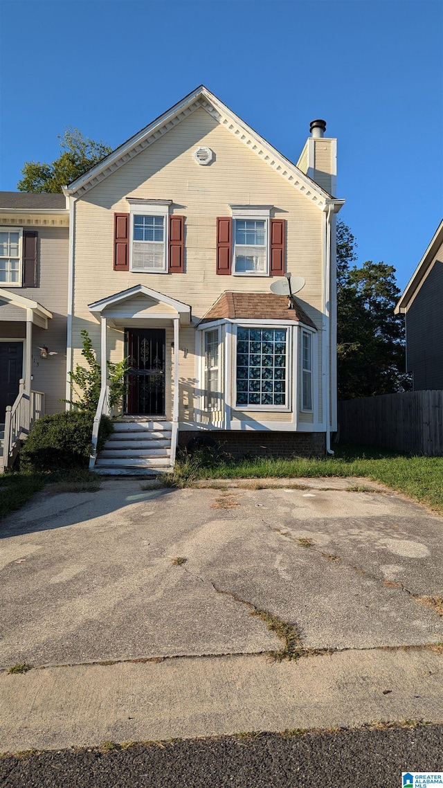 view of front of home featuring covered porch