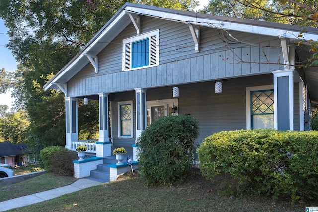 view of front facade featuring covered porch