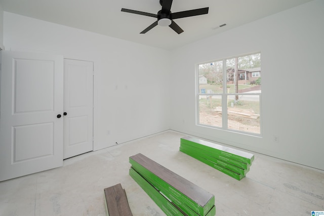 spare room featuring ceiling fan