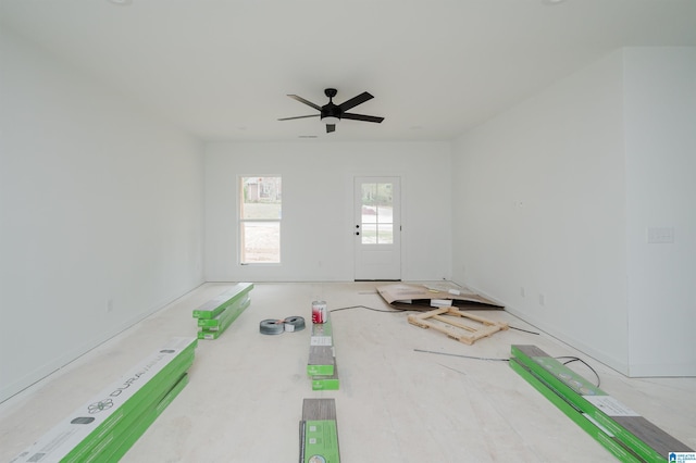 empty room featuring ceiling fan