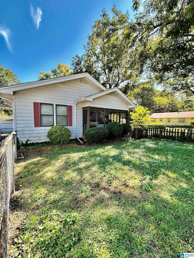 view of front of house with a front yard