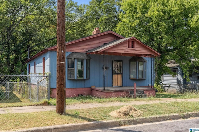 view of front facade with covered porch