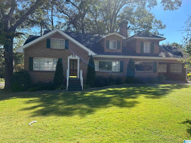 view of front of home with a front yard