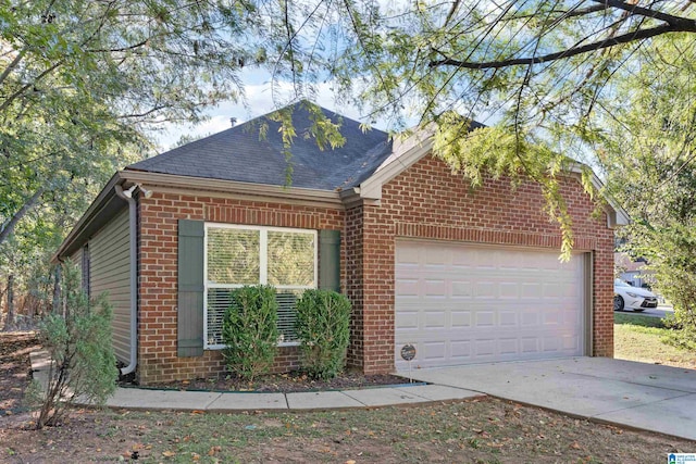 view of front facade featuring a garage