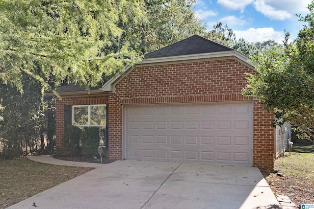 view of front facade with a garage