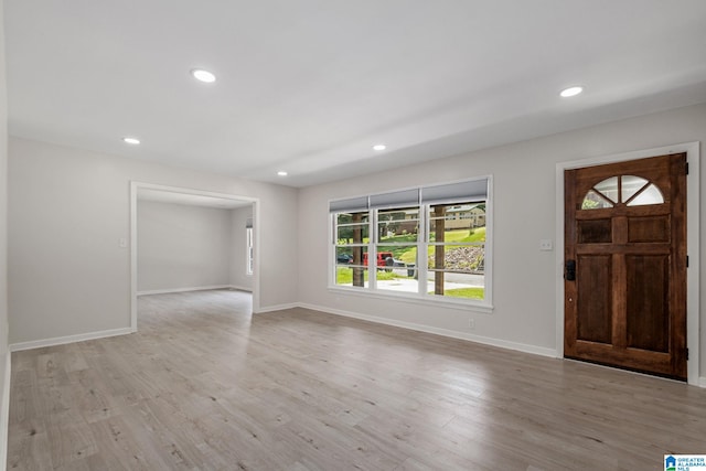 2720 20th Pl, Ensley, Birmingham, AL 35208 - foyer entrance featuring light wood-style flooring, baseboards, and recessed lighting