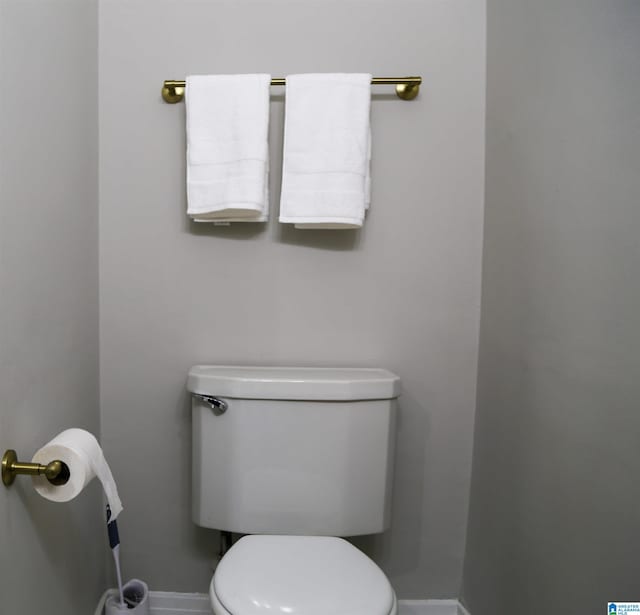 bathroom featuring toilet