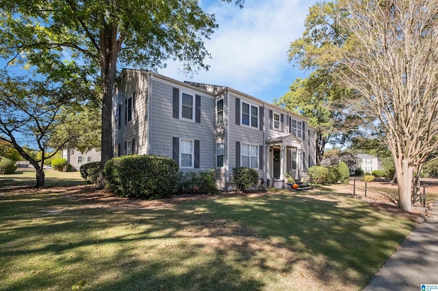 view of front facade with a front lawn