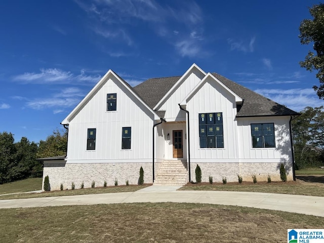 view of modern inspired farmhouse