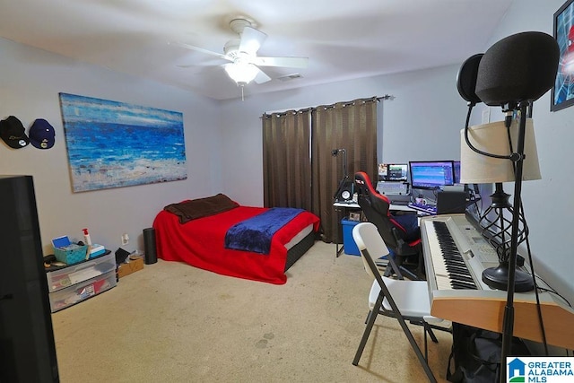 bedroom featuring ceiling fan