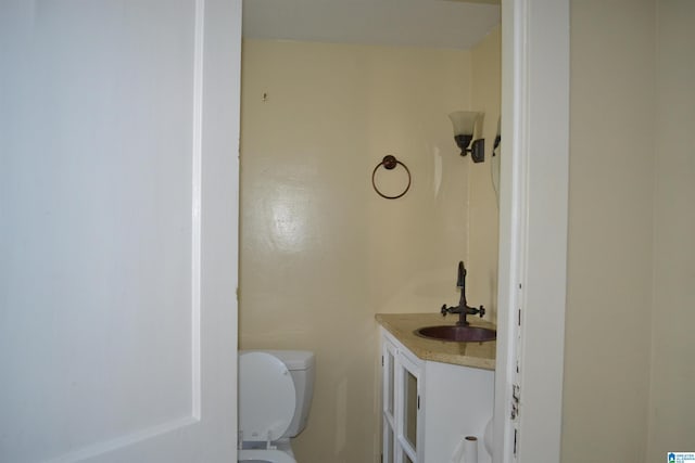 2705 Caldwell Ave S, Birmingham, AL 35205 - bathroom featuring toilet and vanity
