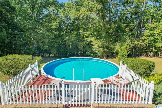 view of swimming pool