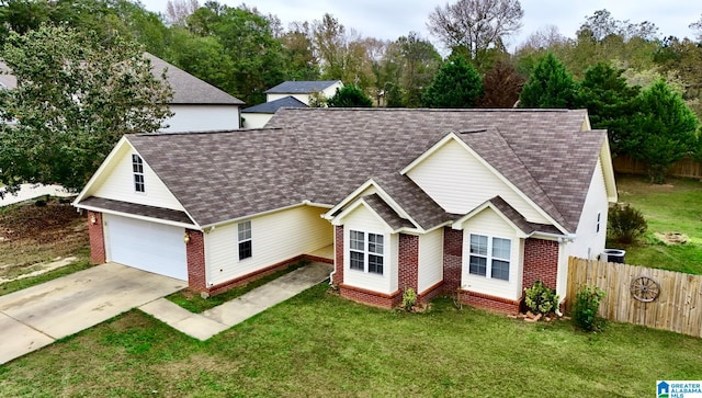 view of front of house featuring a front yard