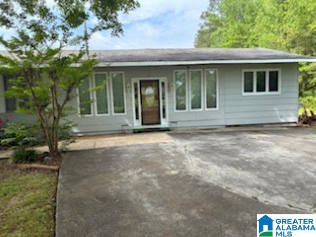 405 Depot St, Columbiana, AL 35051 - view of single story home