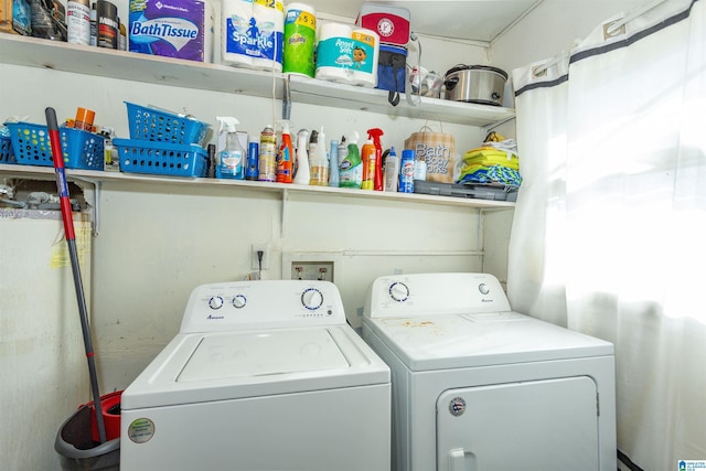 405 Depot St, Columbiana, AL 35051 - washroom featuring washer and dryer