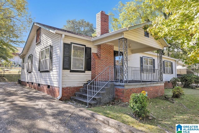 bungalow featuring covered porch