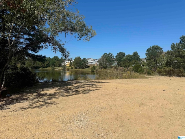 view of yard featuring a water view