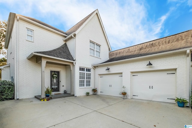 view of front of house featuring a garage