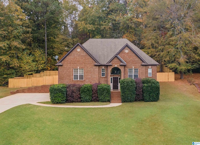 view of front of house with a front yard