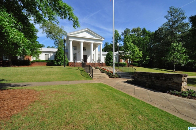 view of yard featuring covered porch