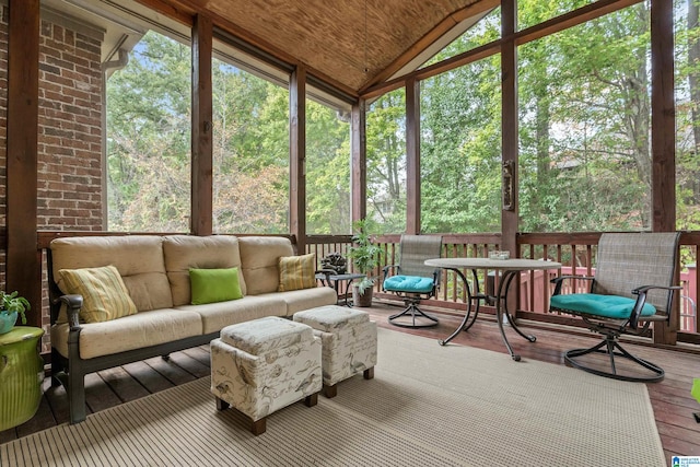 sunroom with vaulted ceiling