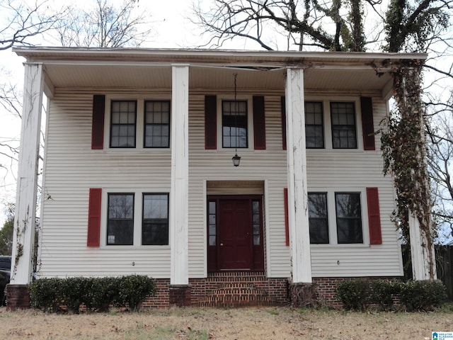 view of front of house featuring covered porch