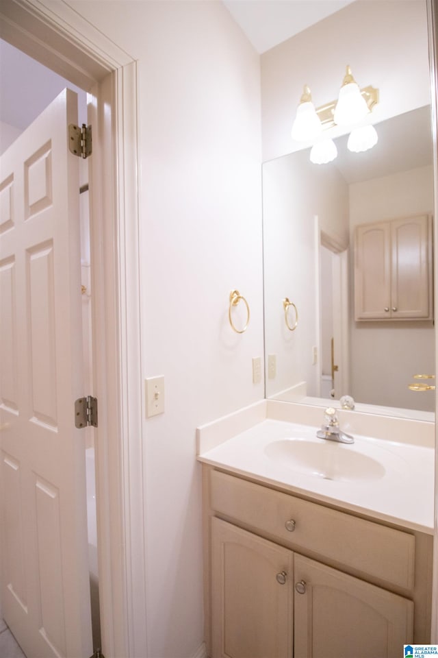 bathroom with vanity