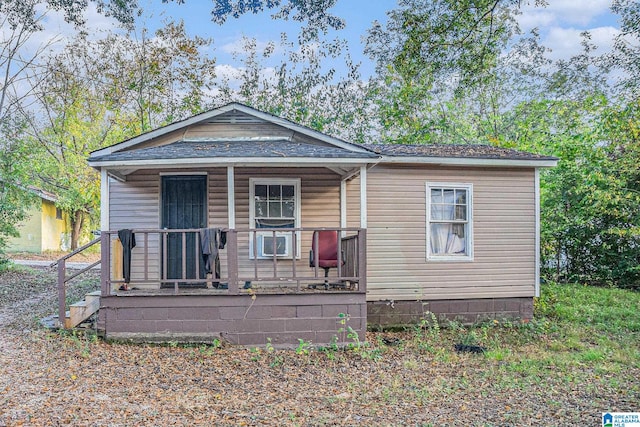 view of front of property with a porch