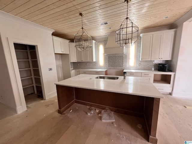 6558 Deerfoot Crossing Rd, Trussville, AL 35173 - kitchen featuring wood ceiling, backsplash, white cabinetry, a chandelier, and baseboards