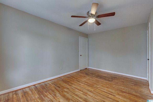 empty room featuring light hardwood / wood-style floors and ceiling fan