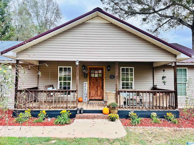 bungalow-style home with covered porch