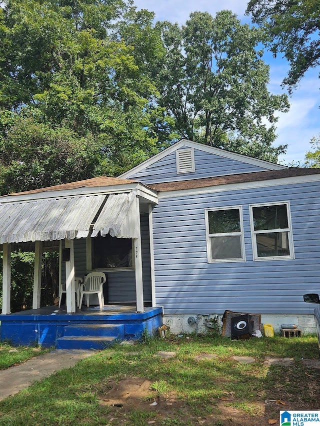 view of side of home