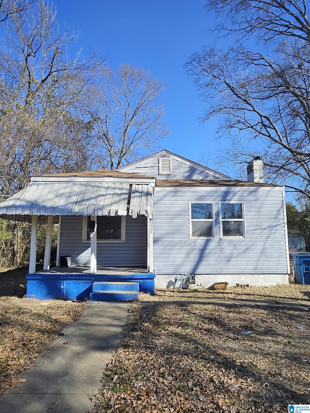 view of front facade with a porch