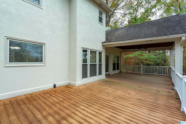 deck with ceiling fan