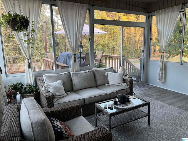 view of sunroom / solarium