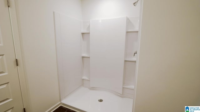 bathroom with walk in shower