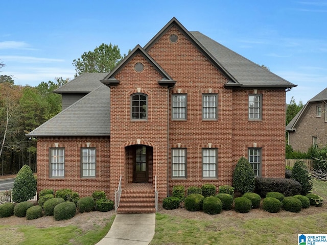 view of colonial inspired home