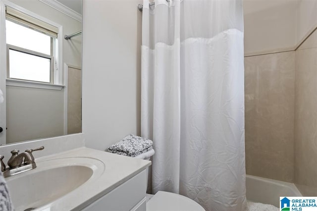 110 Sterling Lakes Dr, Helena, AL 35080 - full bathroom featuring shower / bath combo with shower curtain, vanity, toilet, and crown molding
