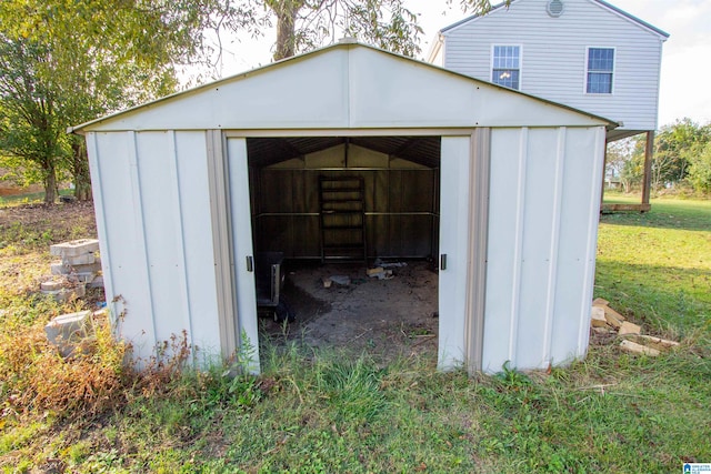 view of outdoor structure