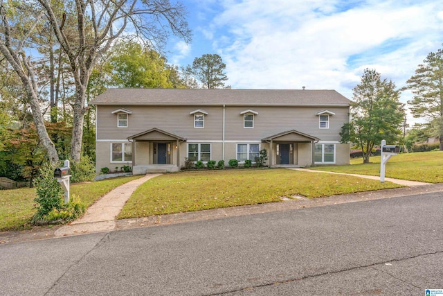 view of front facade with a front yard