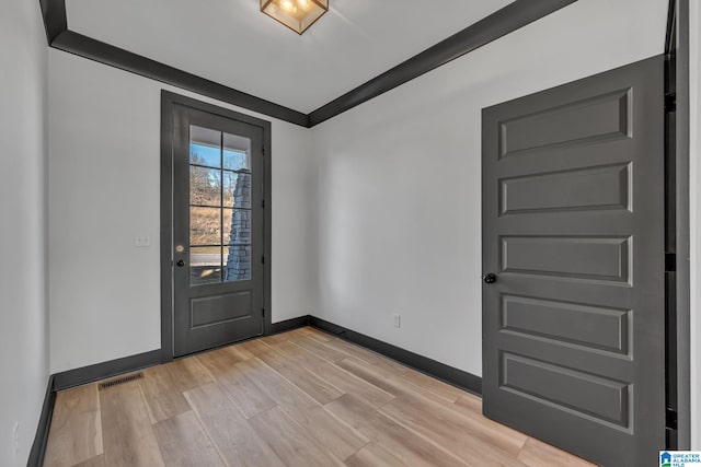 1174 Ranch Marina Rd, Pell City, AL 35128 - entryway with baseboards and light wood-style floors